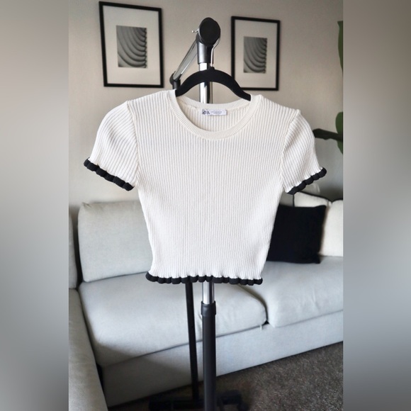 Zara Ruffled Ribbed Crop Top- Small - Picture 2 of 6